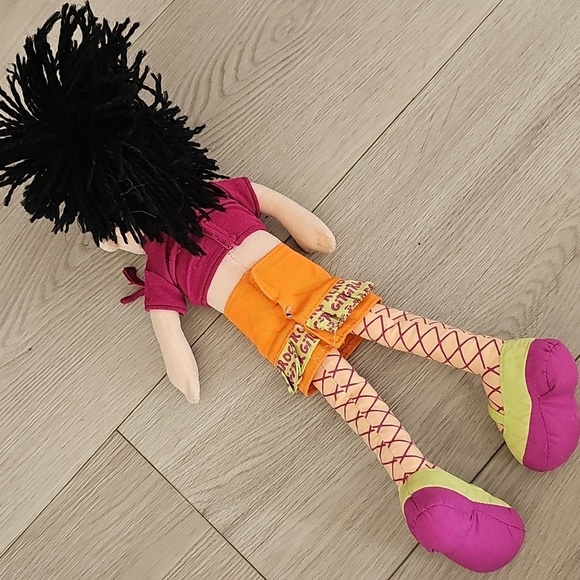 Y2K Groovy Girls Tomiko Plush Doll - Picture 5 of 9
